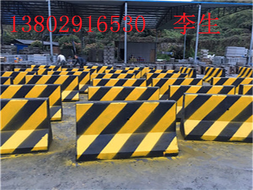 東莞水泥隔離墩廠家，虎門水泥防撞墩價格大全